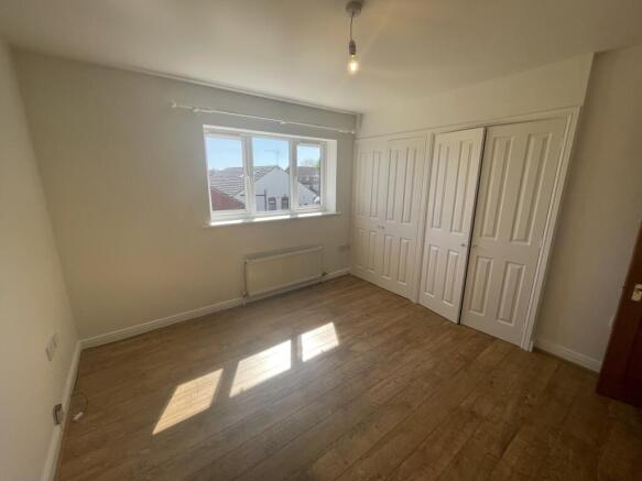 4 bed Link Detached House to rent Image 6