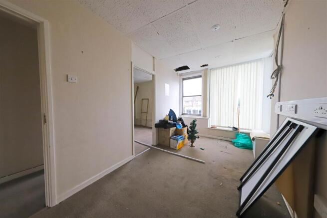 nicholas james high st room 3.jpg