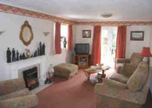 LOUNGE/DINING ROOM