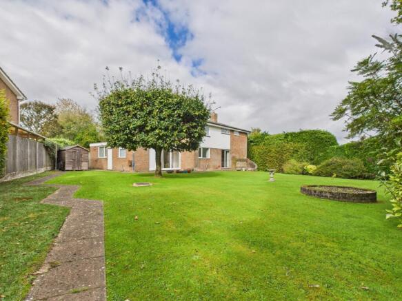 CAM02136G0-PR0470-STILL019