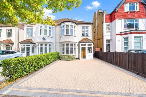 Queen Anne Avenue, Bromley, Kent
