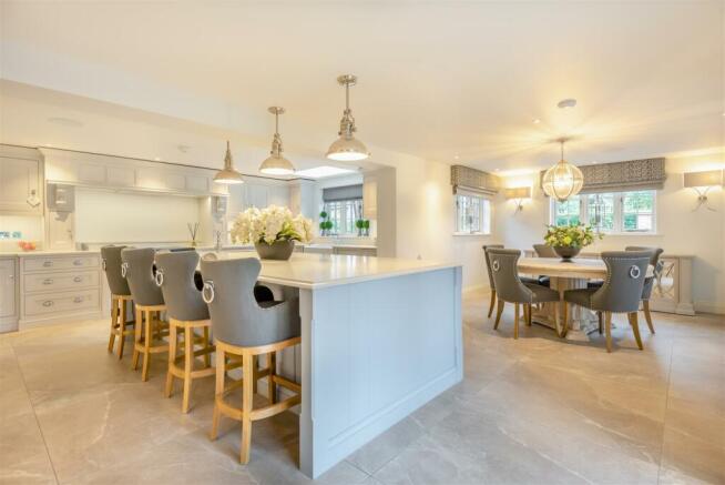 8571523-interior30.jpg