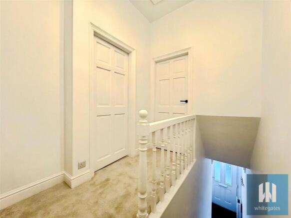 2 bed Terraced to rent Image 7