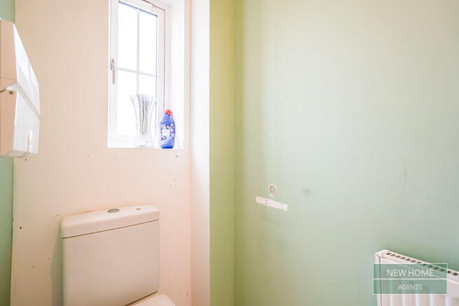 3 bed Semi-Detached for sale Image 8