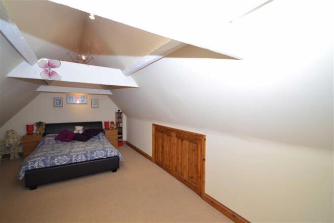 LOFT ROOM