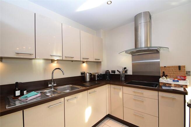 2 bed Apartment for sale Image 7