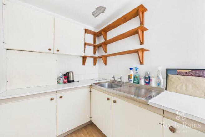 Wardle Road, Sale, Greater Manchester, M33 photo 4