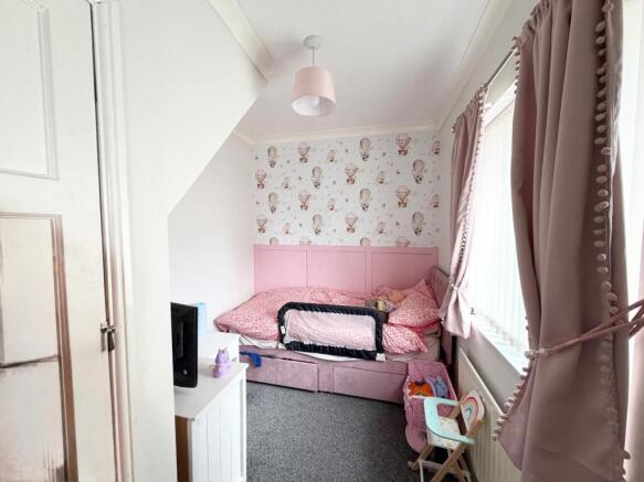 3 bed House for sale Image 9