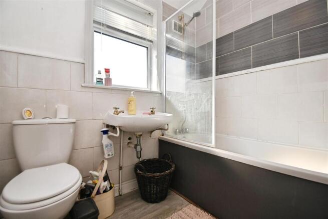 3 bed Terraced for sale Image 10