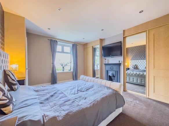 3 bed Detached for sale Image 9