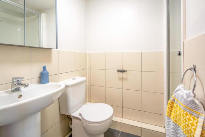 6 bed Private Halls to rent Image 9