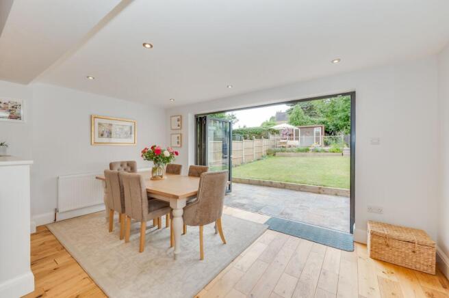 3 bed Semi-Detached for sale Image 9