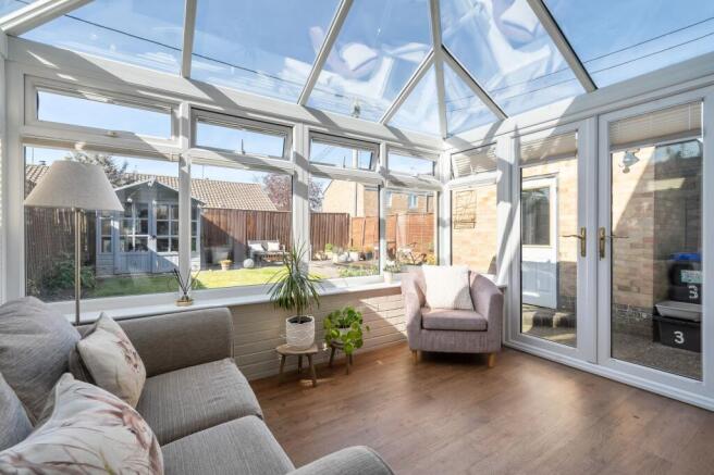 Elizabeth Road, Durrington, SP4 photo 5