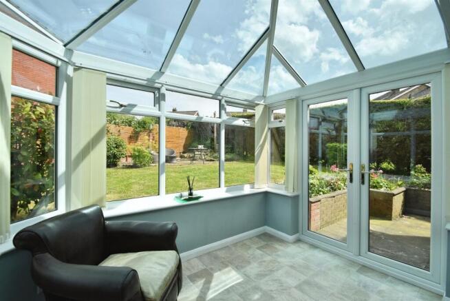 4 bed Detached for sale Image 4