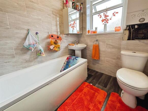 3 bed Terraced for sale Image 10