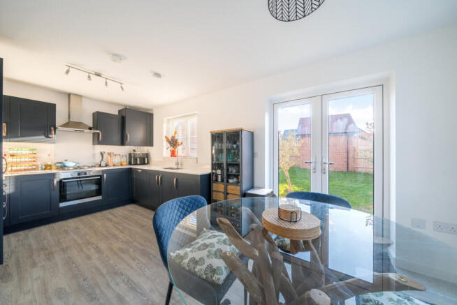 1384525-8-6925dd1...