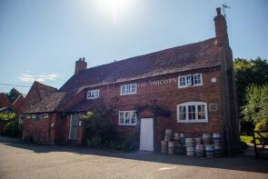 The Unicorn Ph, High Street, Leighton Buzzard LU7 0LQ