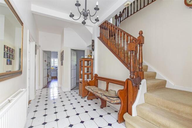 Entrance Hall-1.jpg