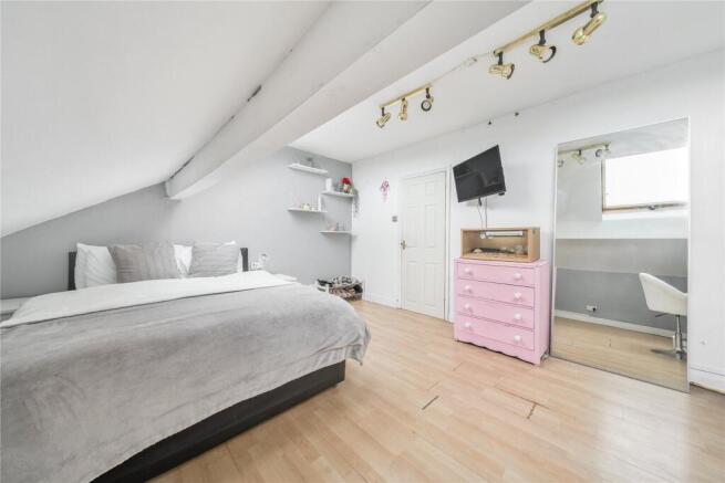 3 bed Terraced for sale Image 7