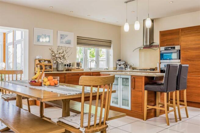 51 Saint Leonard's Avenue, Hayling Island-Small-Po