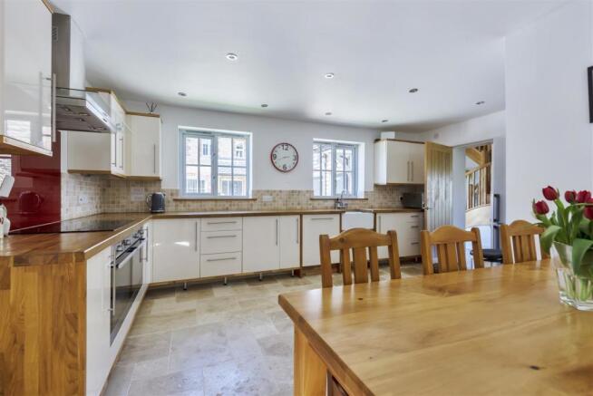 Kitchen/Dining Room