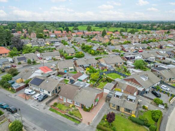 2 bed Semi-Detached Bungalow for sale Image 12