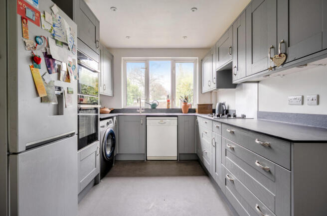 1401157-6-6968df4...