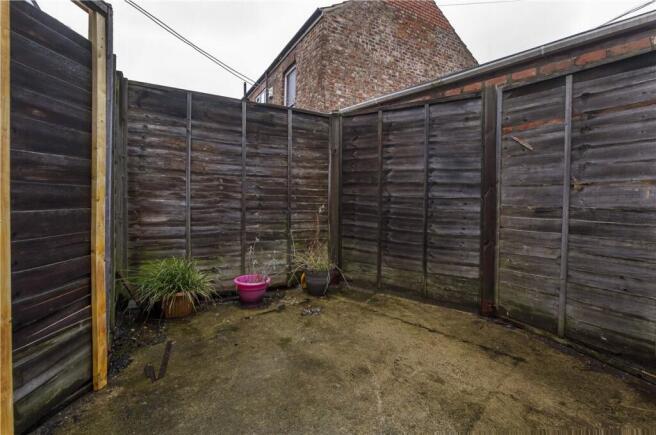 1 bed Apartment to rent Image 11