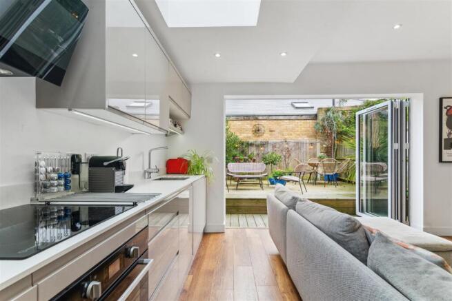 FOR SALE - Devonshire Road, W4