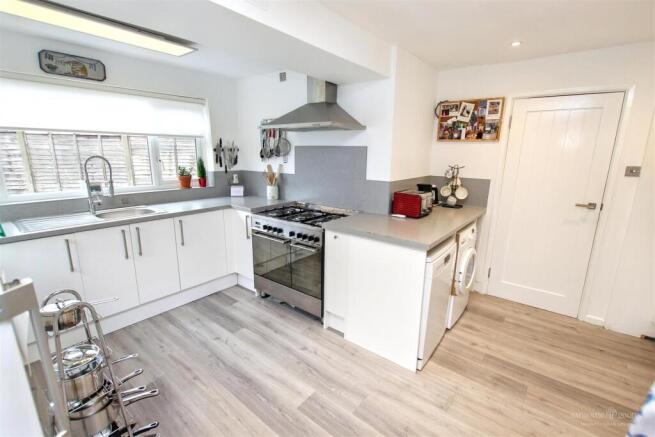 Kitchen/Breakfast Room