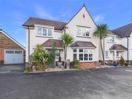 8, Kingdon Way, Holsworthy EX22 6FN