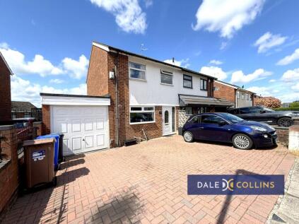 Pine Road, Heron Cross, ST4