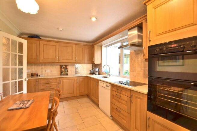 Kitchen.JPG
