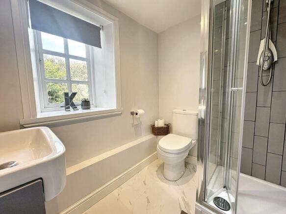 Bedroom 2 En-Suite