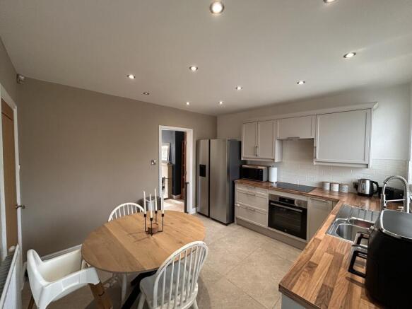 Fitted Kitchen Picture 2