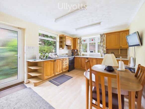 2 bed Detached Bungalow for sale Image 5