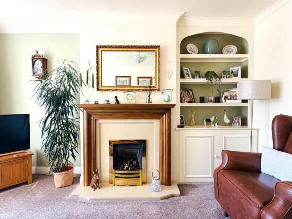 2 bed Semi-Detached Bungalow for sale Image 3