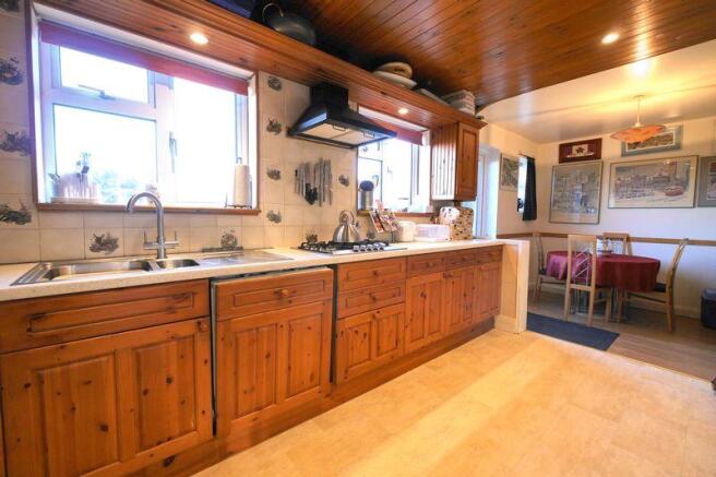 KITCHEN/DINER