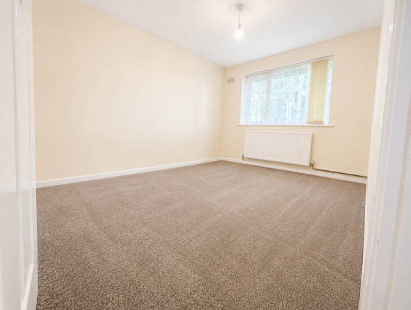 2 bed Semi-Detached Bungalow to rent Image 11