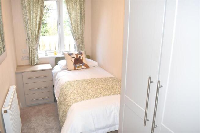 2 bed Park Home for sale Image 12