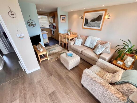 Lounge T202504111551.jpg