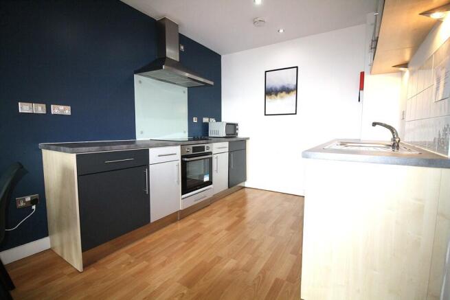 1 bed Apartment to rent Image 4