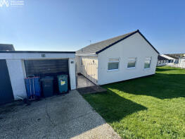 24, Newlands Park, Valley, Holyhead LL65 3AR