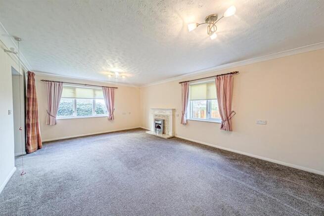 PXL_20260402_110252644.RAW-01 lvg.jpg