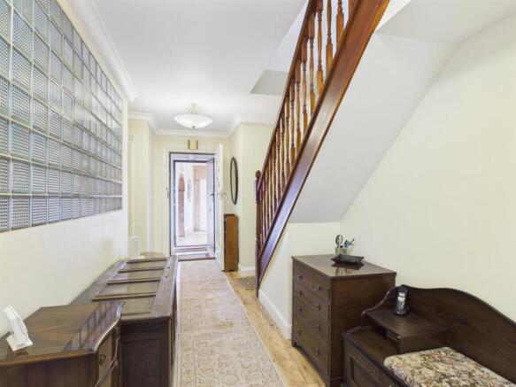 4 bed Detached Bungalow for sale Image 4