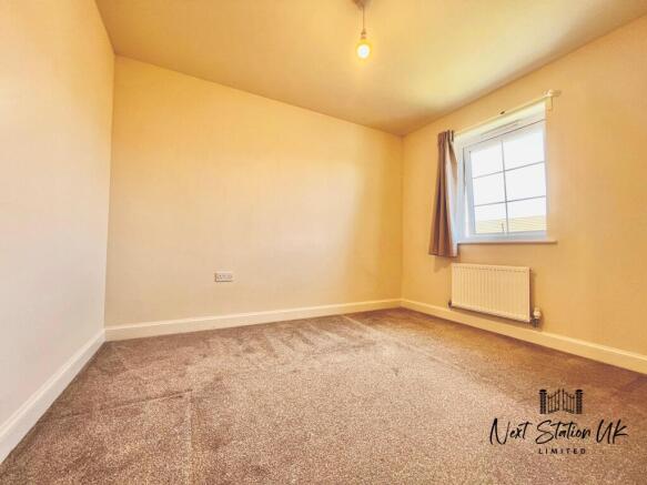 3 bed Semi-Detached for sale Image 11