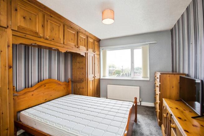 2 bed Semi-Detached Bungalow for sale Image 12