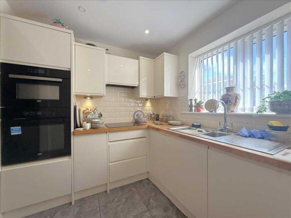 3 bed Detached for sale Image 8