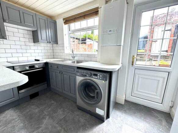 2 bed Terraced for sale Image 5