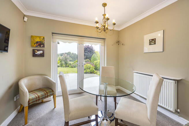 11 Broad Close, Woodborough, Nottinghamshire, NG14 6BY photo 4